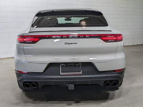 2022 Porsche Cayenne Platinum Edition