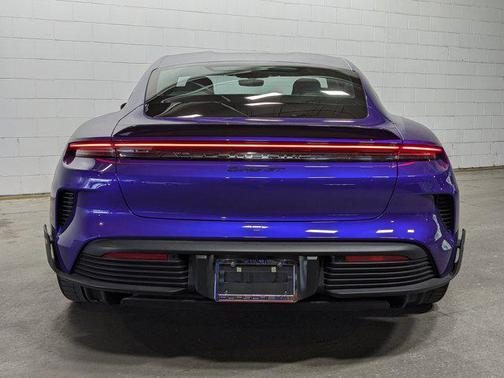 2025 Porsche Taycan Turbo GT