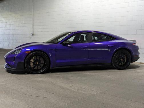 2025 Porsche Taycan Turbo GT