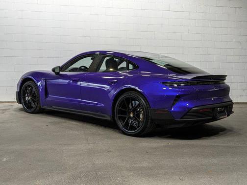2025 Porsche Taycan Turbo GT