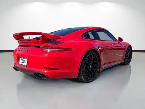 2015 Porsche 911 Carrera GTS
