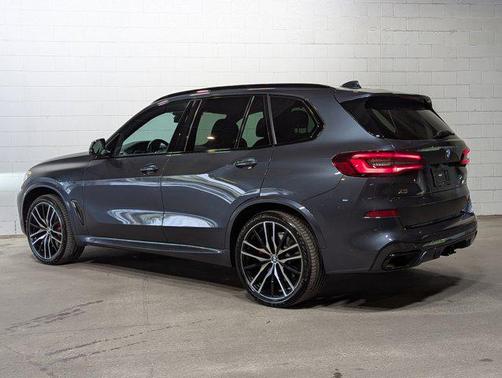 2022 BMW X5 M50i