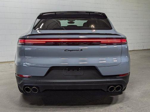 2024 Porsche Cayenne S