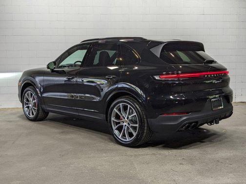 2024 Porsche Cayenne S