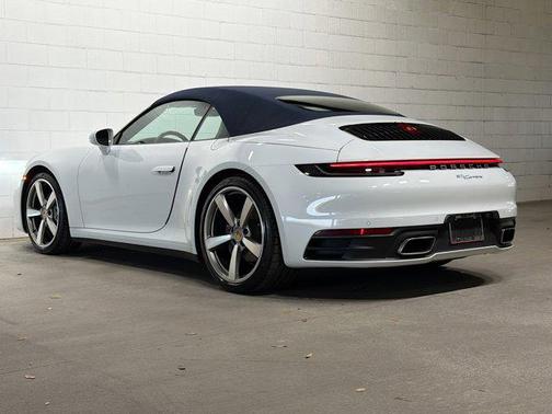 2020 Porsche 911 Carrera