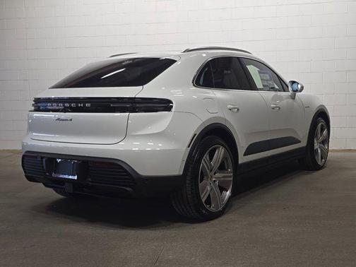 2024 Porsche Macan 4