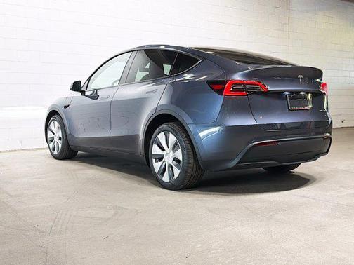 2024 Tesla Model Y Long Range Dual Motor All-Wheel Drive