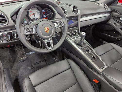 2025 Porsche 718 Boxster S