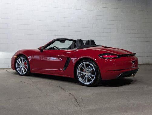 2025 Porsche 718 Boxster S