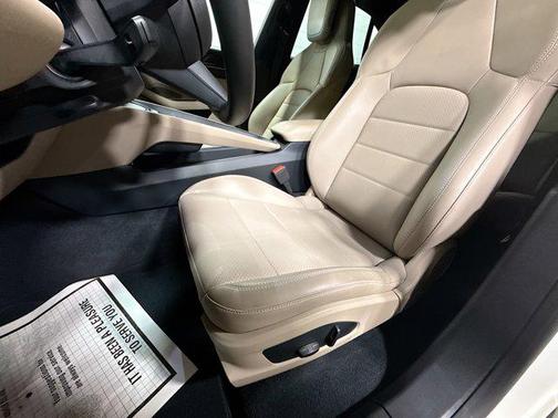 2025 Porsche Macan 4