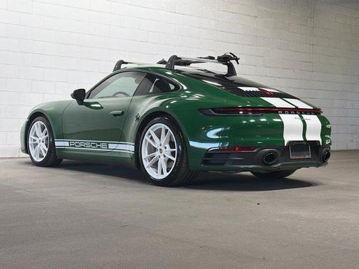 2021 Porsche 911 Carrera