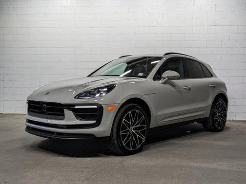 2025 Porsche Macan Base