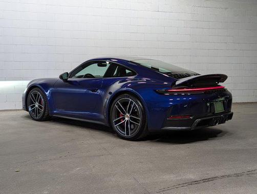 2025 Porsche 911 Carrera