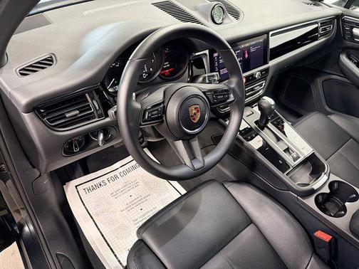 2025 Porsche Macan 