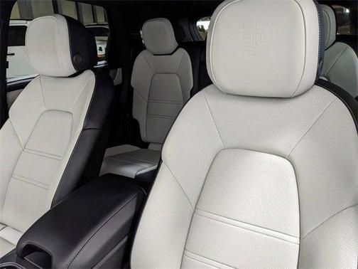 2024 Porsche Cayenne S