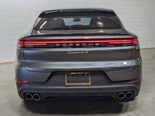 2025 Porsche Cayenne E-Hybrid S