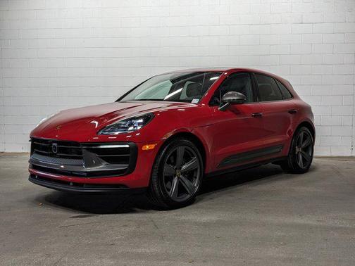 2025 Porsche Macan Base