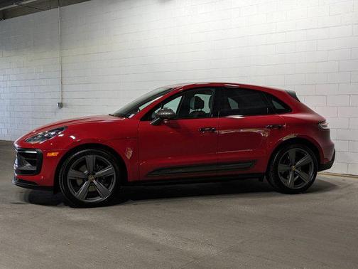 2025 Porsche Macan Base