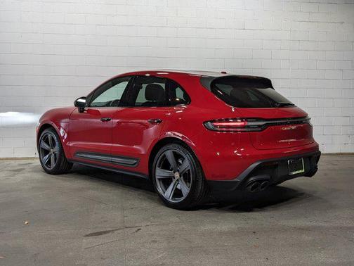 2025 Porsche Macan Base