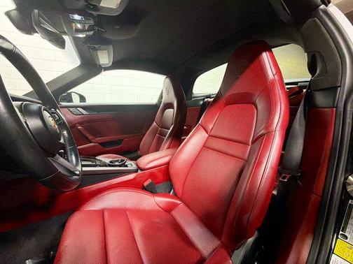 2022 Porsche 911 Targa 4