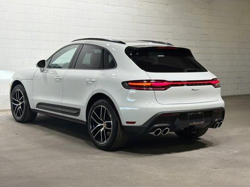 2025 Porsche Macan 