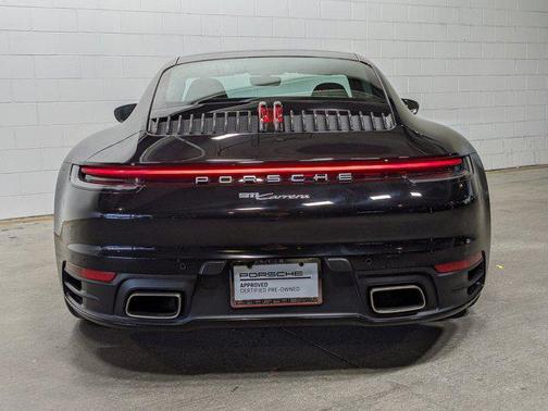 2022 Porsche 911 Carrera