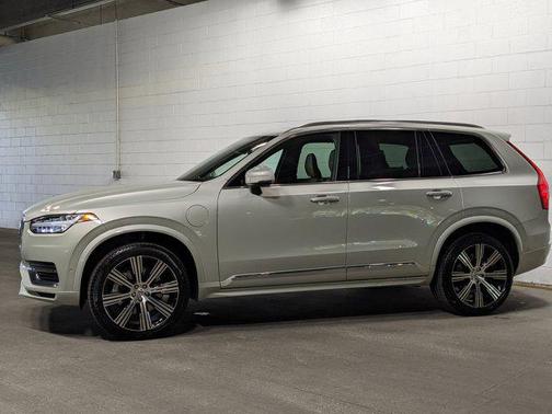 2022 Volvo XC90 Recharge Plug-In Hybrid T8 Inscription 6 Passenger