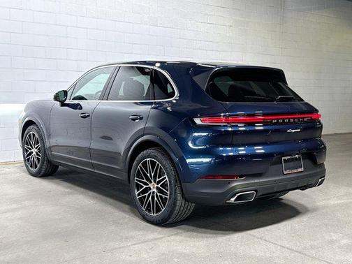 Algarve Blue Metallic 2026 Porsche Cayenne Cayenne