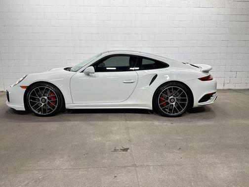 2017 Porsche 911 Turbo