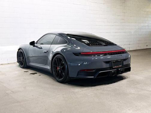 2025 Porsche 911 Carrera 4 GTS