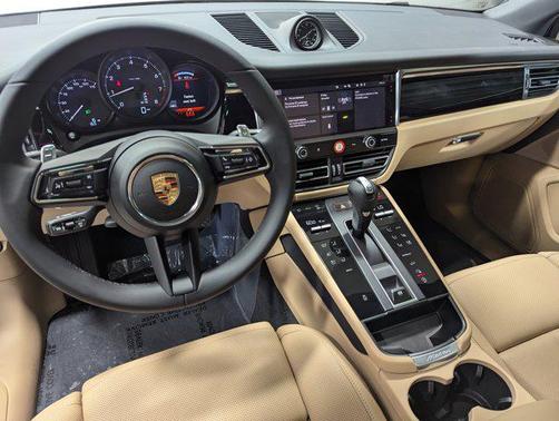 2026 Porsche Macan AWD