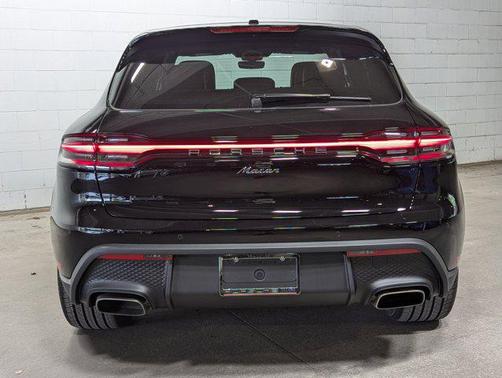2026 Porsche Macan AWD