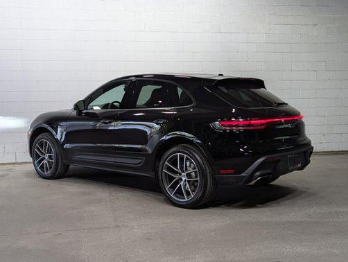 2026 Porsche Macan AWD