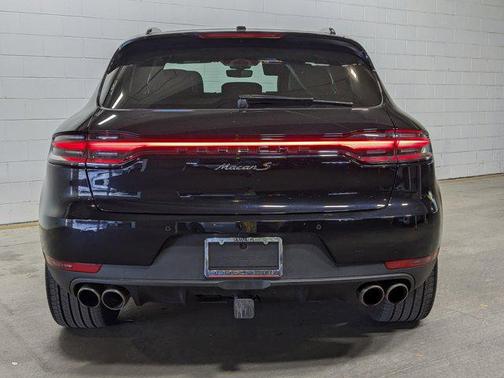 2021 Porsche Macan Base