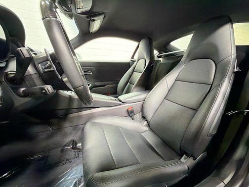 2024 Porsche 718 Cayman 