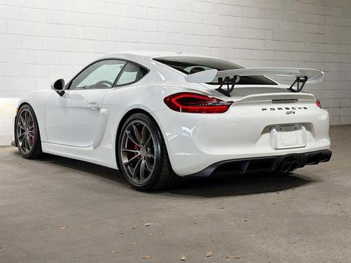 2016 Porsche Cayman GT4