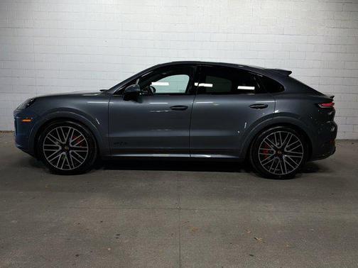2026 Porsche Cayenne GTS