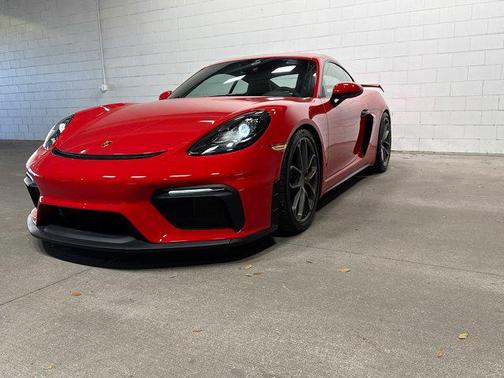 2022 Porsche 718 Cayman GT4