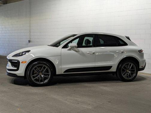 2024 Porsche Macan Base