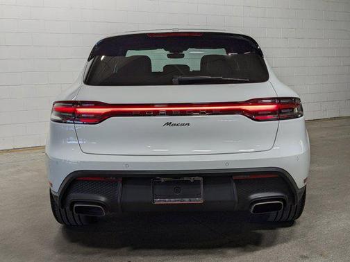 2024 Porsche Macan Base