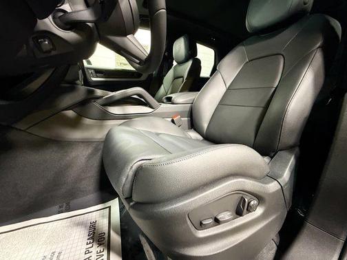 2026 Porsche Macan Turbo