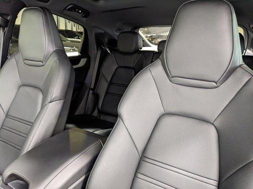 2025 Porsche Cayenne Coupe AWD