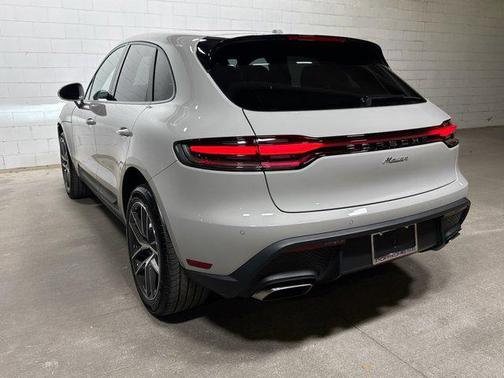 2026 Porsche Macan AWD