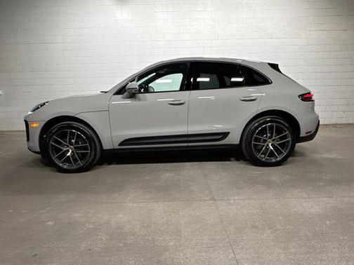 2026 Porsche Macan AWD