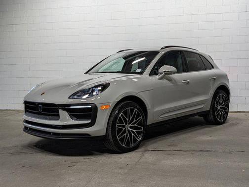 2025 Porsche Macan Base