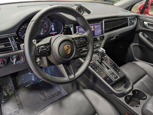 2024 Porsche Macan Base