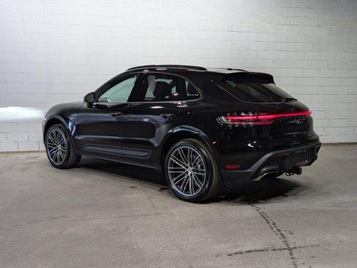 2026 Porsche Macan AWD
