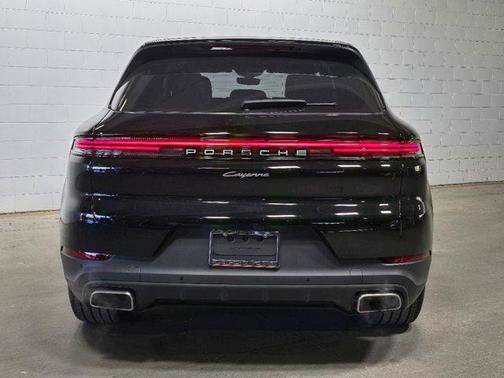 2024 Porsche Cayenne AWD