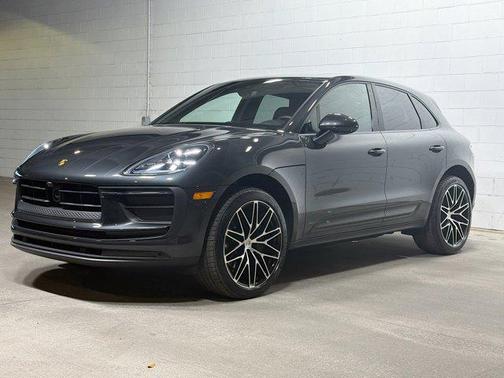 2025 Porsche Macan 