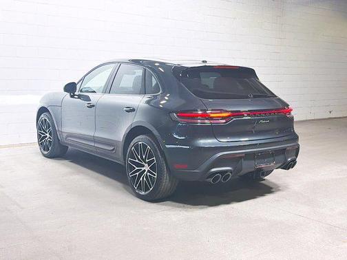 2025 Porsche Macan 